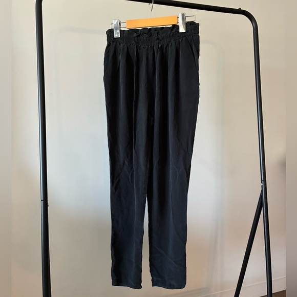 Wilfred Lightweight Lounge Capri - Picture 2 of 4